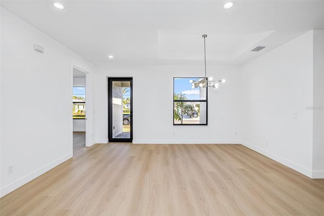 41 MARK TWAIN LANE, Rotonda West, FL 33947