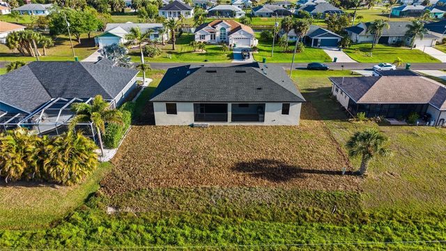41 MARK TWAIN LANE, Rotonda West, FL 33947