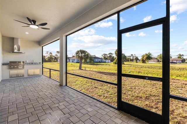 41 MARK TWAIN LANE, Rotonda West, FL 33947