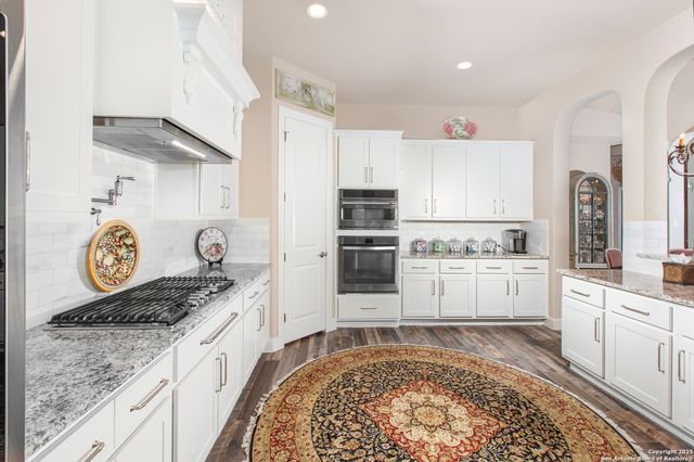 10 Denbury Gln, San Antonio, TX 78257