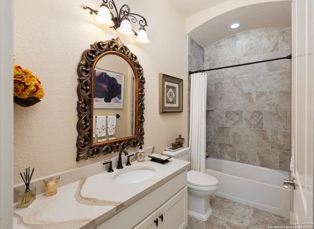 10 Denbury Gln, San Antonio, TX 78257