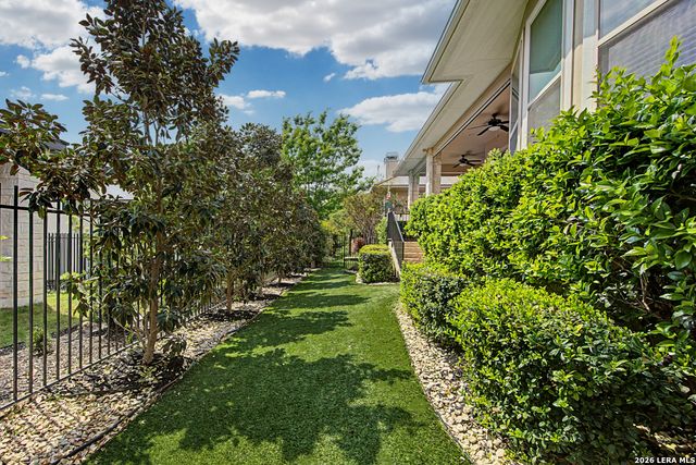 10 Denbury Gln, San Antonio, TX 78257