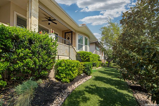10 Denbury Gln, San Antonio, TX 78257