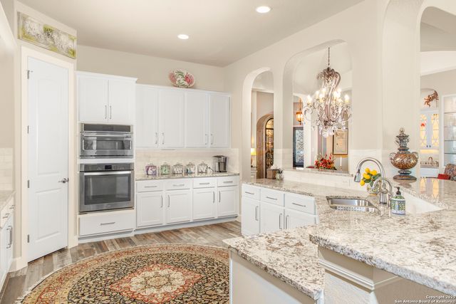 10 Denbury Gln, San Antonio, TX 78257