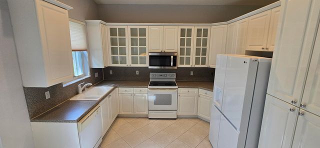 13195 La Sabina Drive, Delray Beach, FL 33446