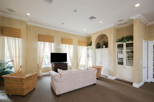 8932 MANOR LOOP 207, Lakewood Ranch, FL 34202