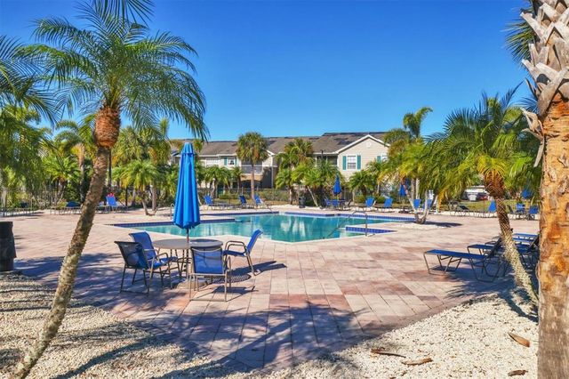 8932 MANOR LOOP 207, Lakewood Ranch, FL 34202