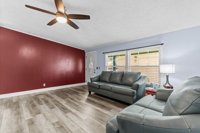 3279 Lyndon Dr., Little River, SC 29566