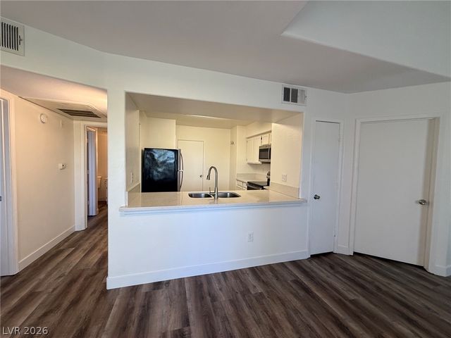 7255 West Sunset Road 2149, Las Vegas, NV 89113