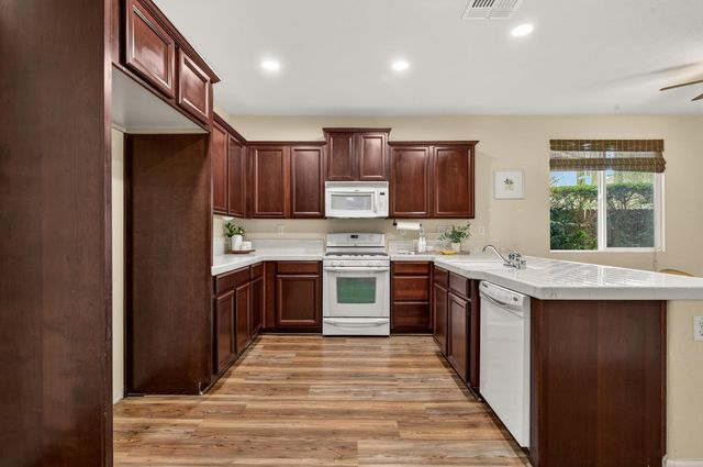 1270 Tulio St, Yuba City, CA 95993