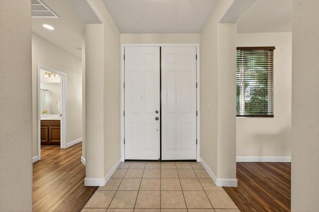 1270 Tulio St, Yuba City, CA 95993