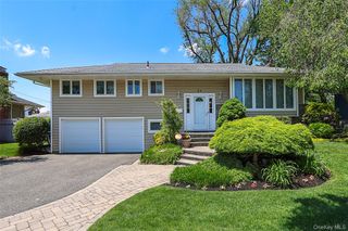 24 Tad Lane, Old Bethpage, NY 11804
