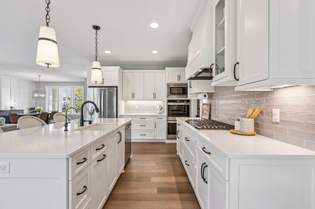 5155 Zircon Lane N, Plymouth, MN 55446