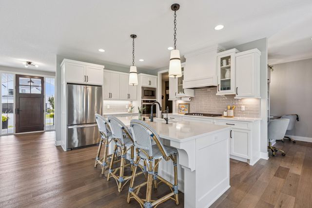 5155 Zircon Lane N, Plymouth, MN 55446