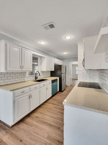 716 Melrose Drive, Richardson, TX 75080