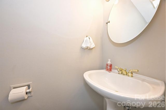 951 Hollywood Street, Charlotte, NC 28211
