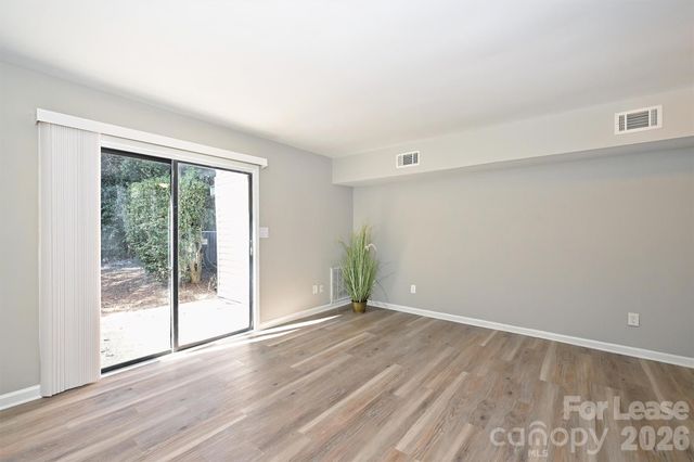 951 Hollywood Street, Charlotte, NC 28211