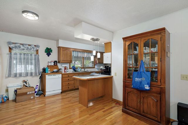 1301 S Tyler Avenue, Aurora, MO 65605