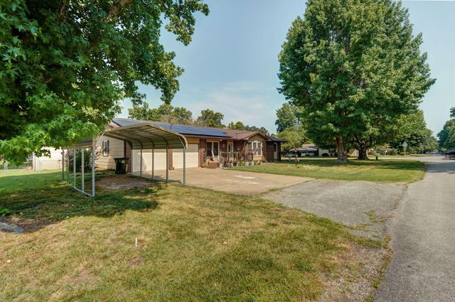 1301 S Tyler Avenue, Aurora, MO 65605