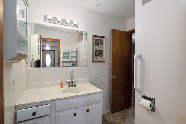 1301 S Tyler Avenue, Aurora, MO 65605