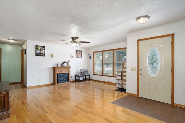 1301 S Tyler Avenue, Aurora, MO 65605