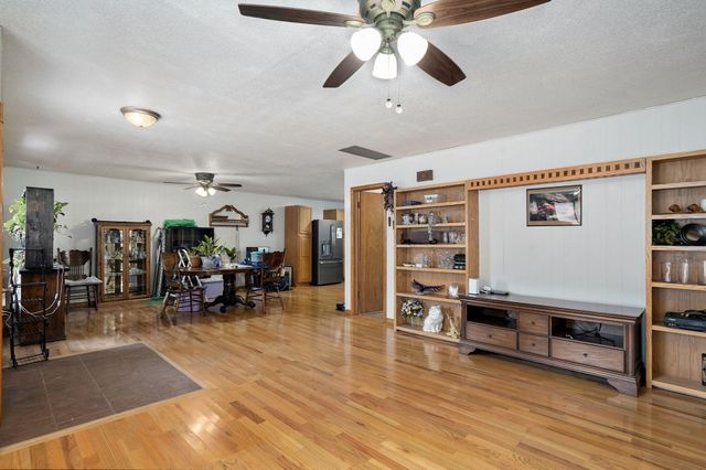 1301 S Tyler Avenue, Aurora, MO 65605