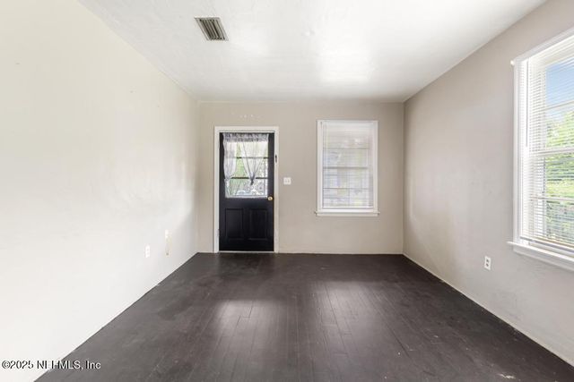 5146 SUNDERLAND Road, Jacksonville, FL 32210