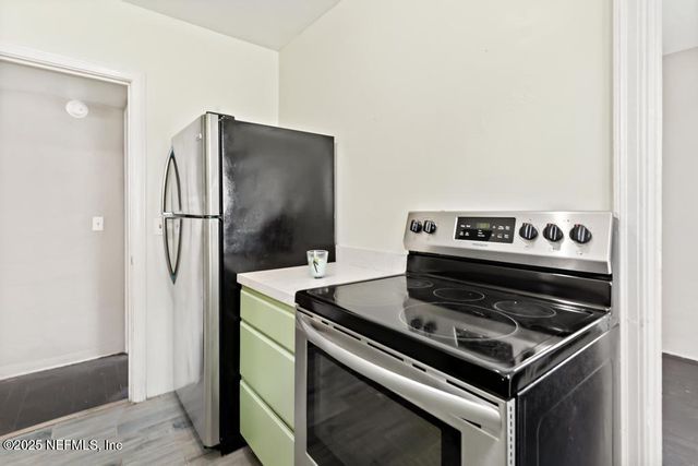 5146 SUNDERLAND Road, Jacksonville, FL 32210