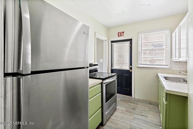 5146 SUNDERLAND Road, Jacksonville, FL 32210