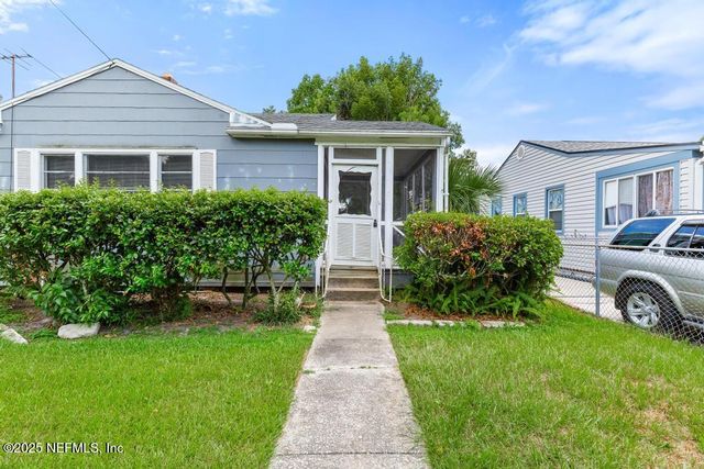 5146 SUNDERLAND Road, Jacksonville, FL 32210