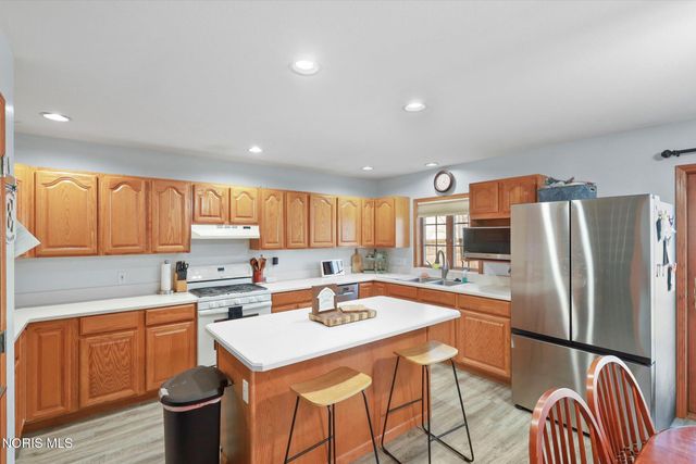 1163 Clark Street, Holland, OH 43528