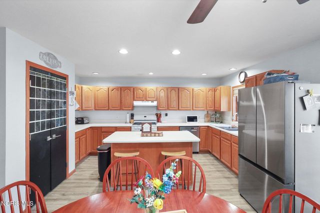 1163 Clark Street, Holland, OH 43528