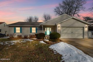 1163 Clark Street, Holland, OH 43528