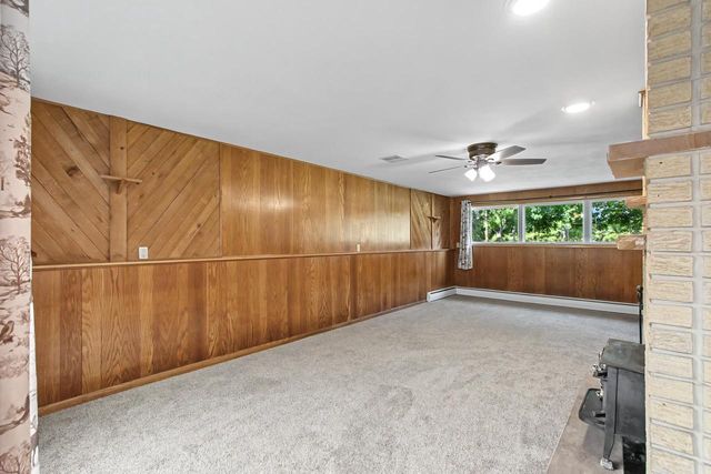 158 King Lake Road, Brooklyn, WI 53521
