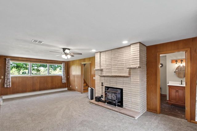 158 King Lake Road, Brooklyn, WI 53521