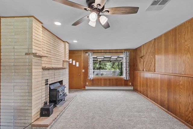158 King Lake Road, Brooklyn, WI 53521