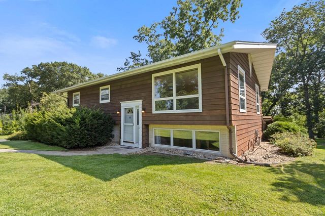 158 King Lake Road, Brooklyn, WI 53521