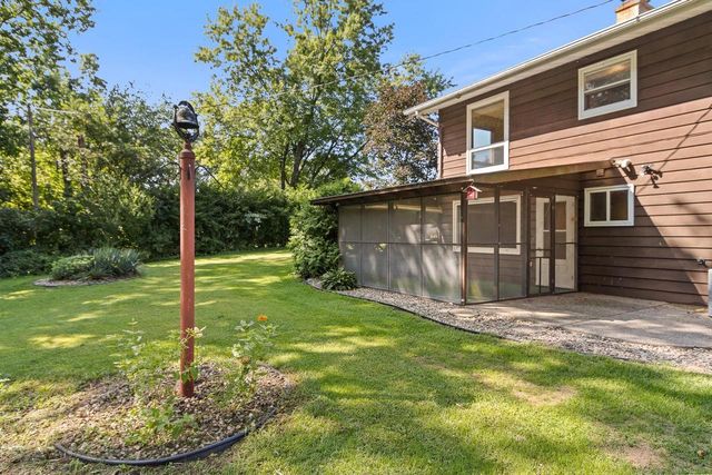 158 King Lake Road, Brooklyn, WI 53521
