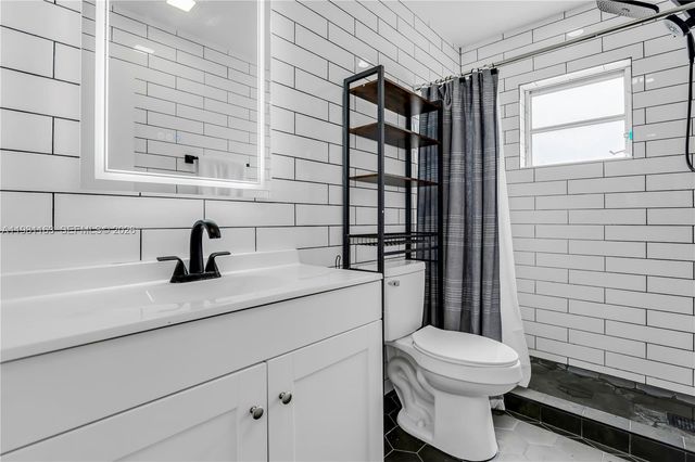 5300 Washington Street A137, Hollywood, FL 33021