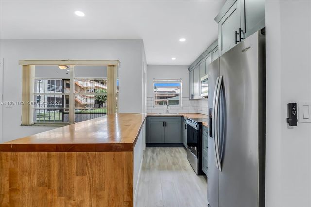 5300 Washington Street A137, Hollywood, FL 33021