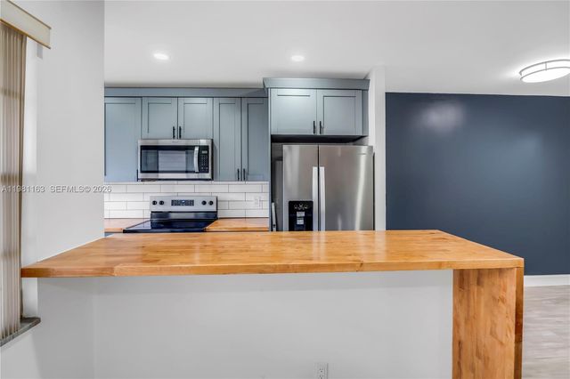 5300 Washington Street A137, Hollywood, FL 33021