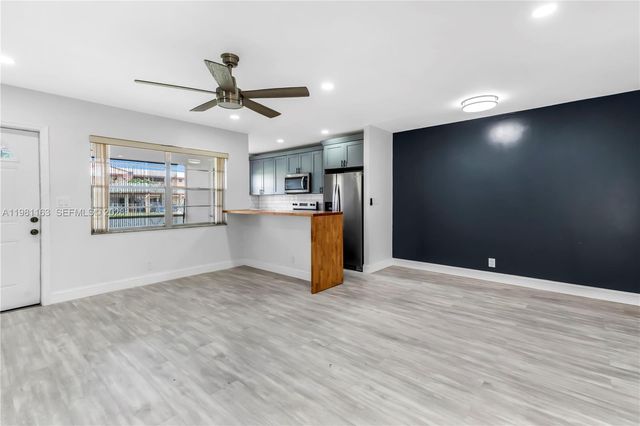 5300 Washington Street A137, Hollywood, FL 33021