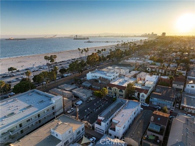 28 Argonne Avenue, Long Beach, CA 90803