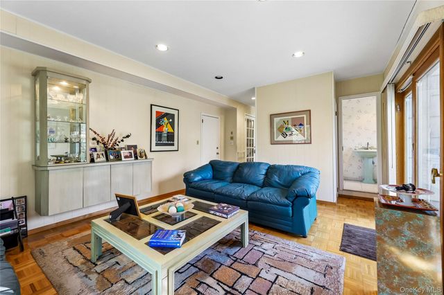 2 Barbara Lane, Monsey, NY 10952