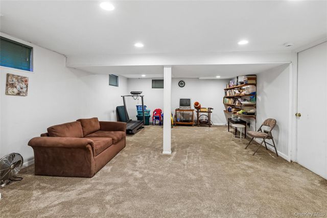 2 Barbara Lane, Monsey, NY 10952