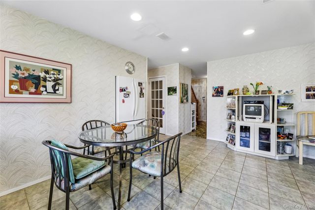 2 Barbara Lane, Monsey, NY 10952