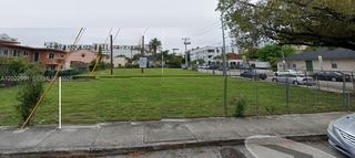 240 SW 7th Ave, Miami, FL 33130