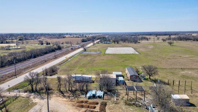 621 S Union Street, Whitesboro, TX 76273