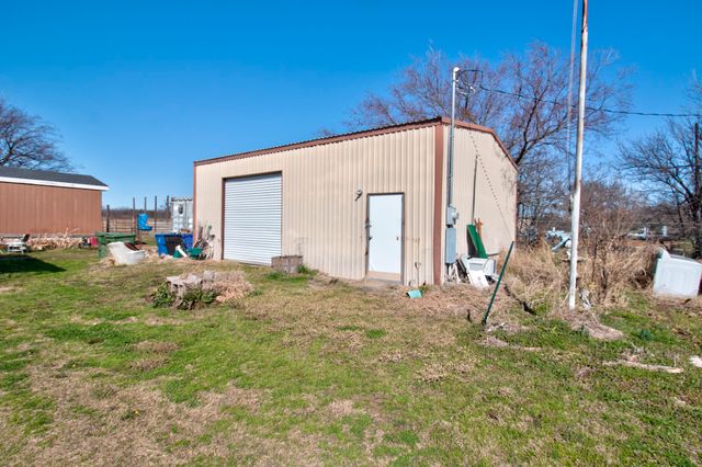 621 S Union Street, Whitesboro, TX 76273