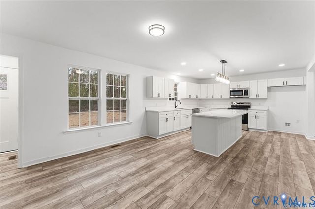 624 Clover Hill Dr, Ruther Glen, VA 22546